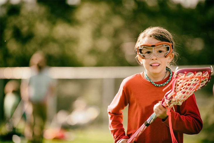 how to play a lacrosse game